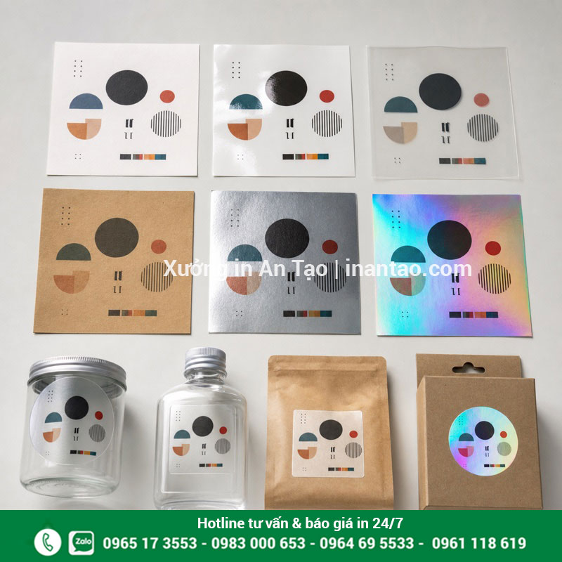 Các chất liệu in decal phổ biến So sánh chất liệu in decal giấy nhựa trong kraft xi bạc hologram
